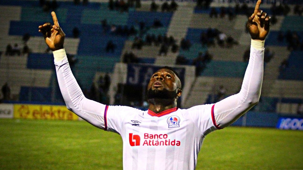 Yustin Arboleda lamenta el momento que vive Motagua y así vive su racha goleadora