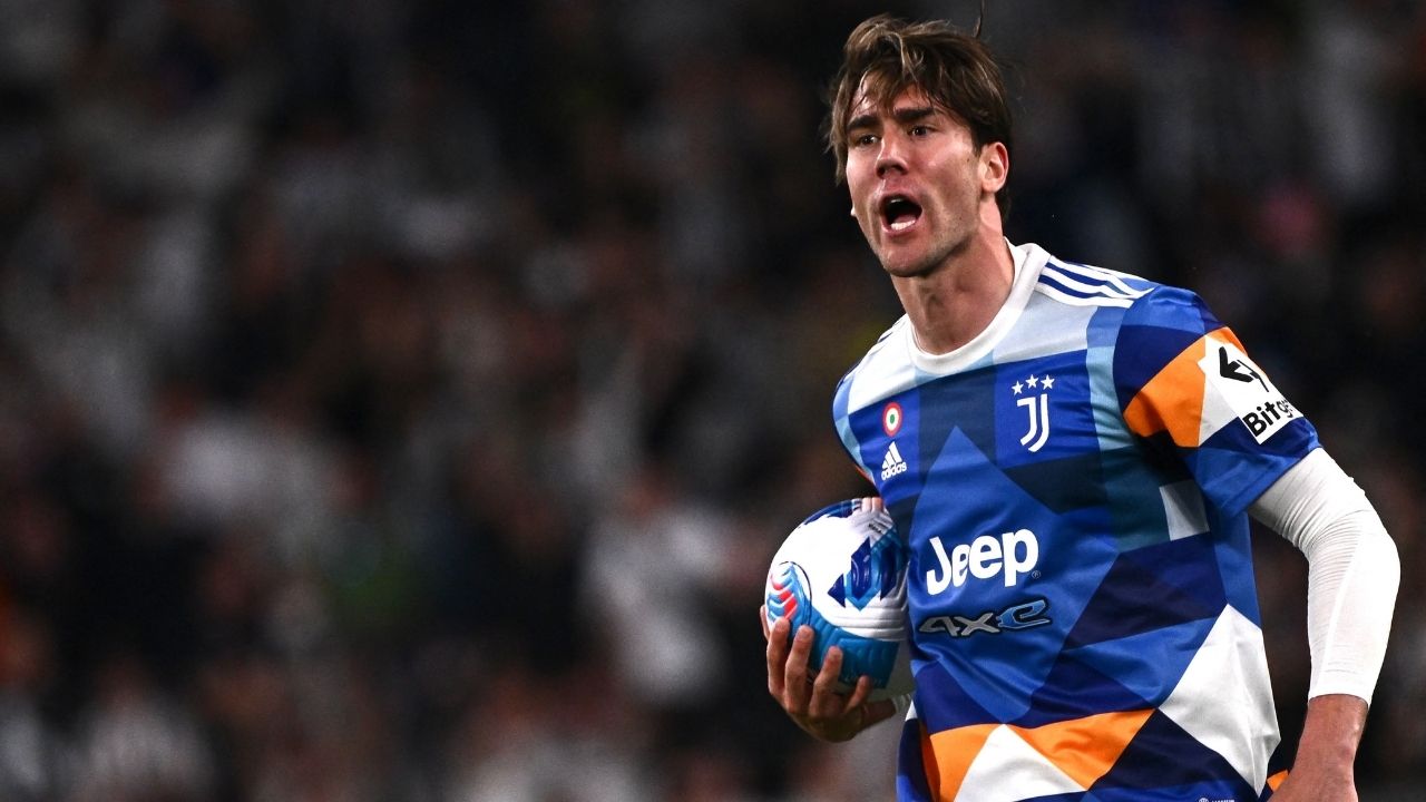 Juventus gana y sigue peleando por los puestos de Europa en Italia