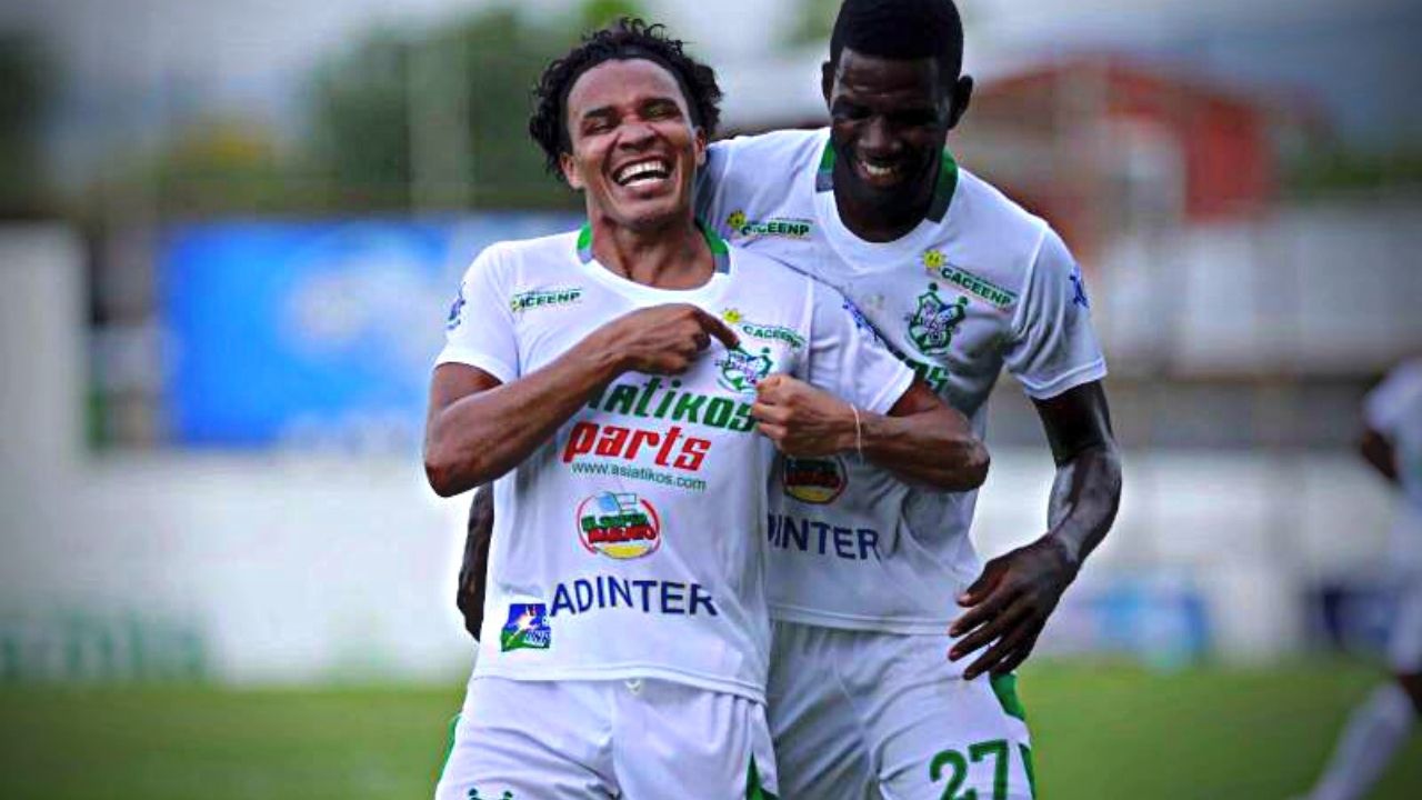 ¡Amor incondicional! Rambo de León se ofrece al Platense para jugar en segunda división