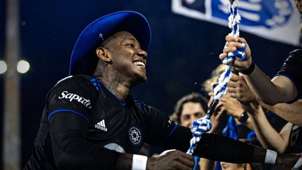 ¡Ya es ídolo! Afición de Montreal se manda tremenda ovación para Romell Quioto con cántico incluido