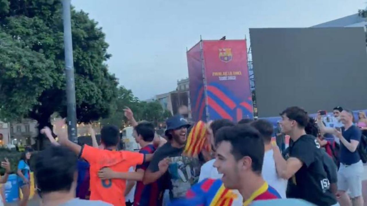 Aficionados del Barcelona se burlan del Real Madrid por lo ocurrido con Mbappé