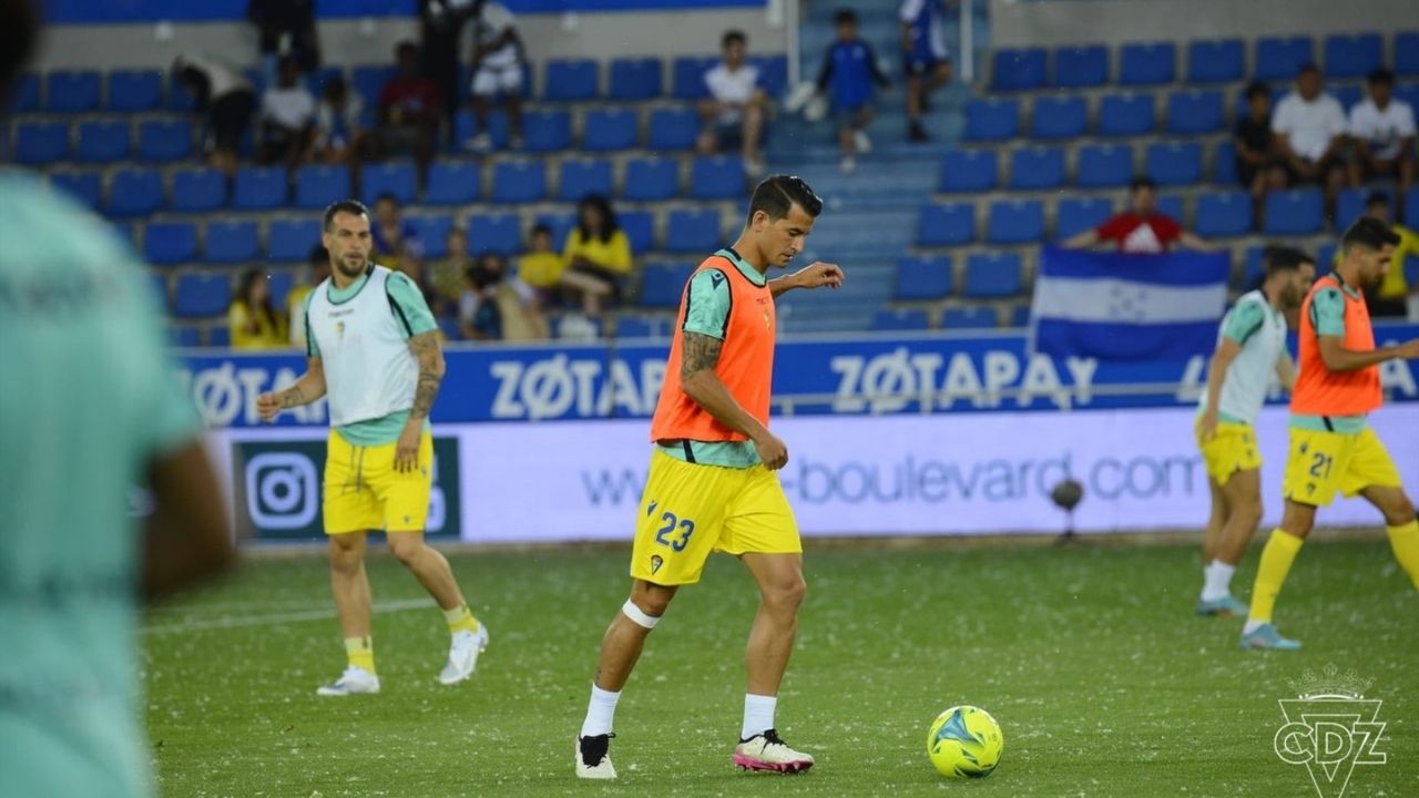 En directo: Alavés vs Cádiz, en el duelo donde el Choco Lozano busca salvarse del descenso