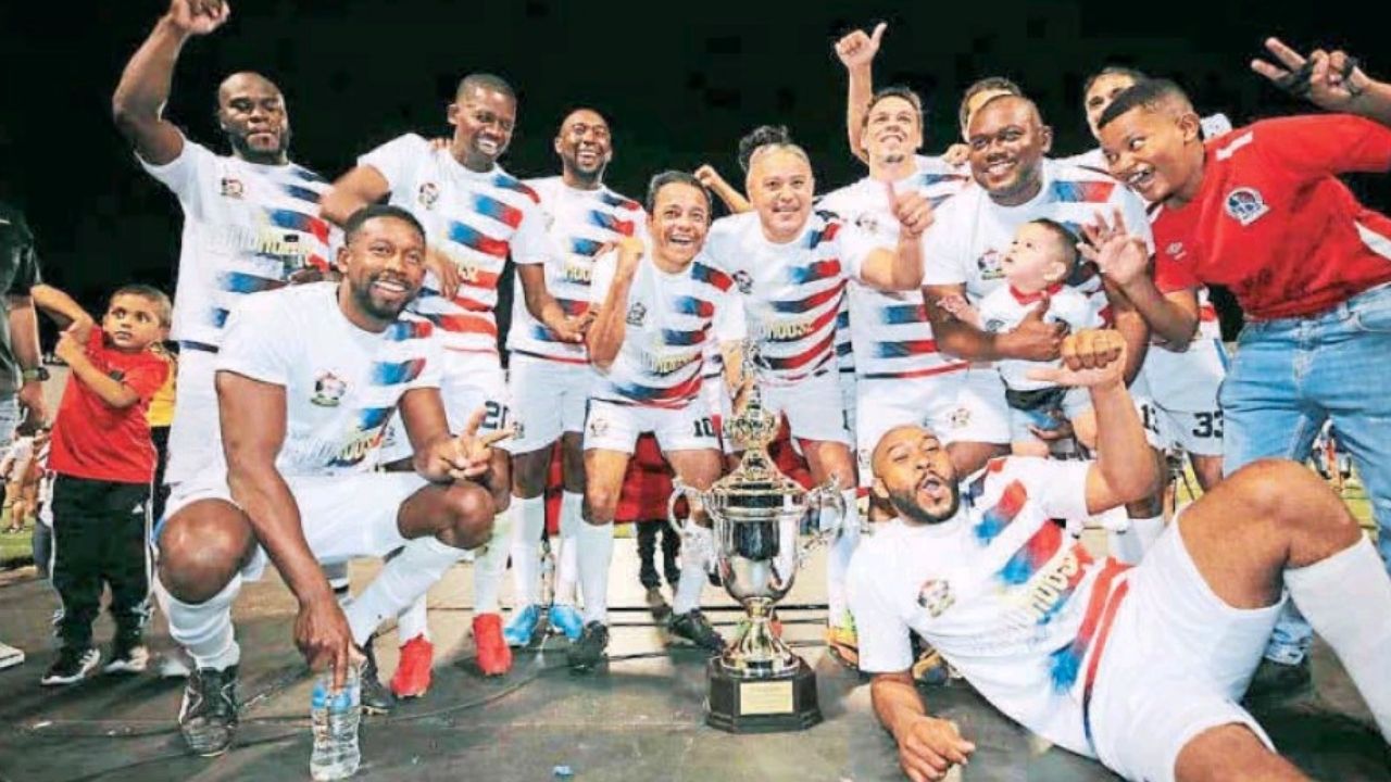Leyenda del Olimpia se postula para dirigir al equipo tras salida de Pablo Lavallén