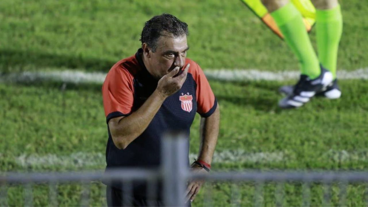 Fernando Mira lamenta el arbitraje contra Motagua: 'Es evidente que influyeron'