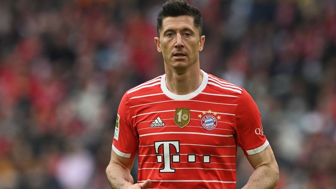 Xavi dice que el Barcelona debe 'reconstruirse' y así avanzan con el fichaje de Lewandowski