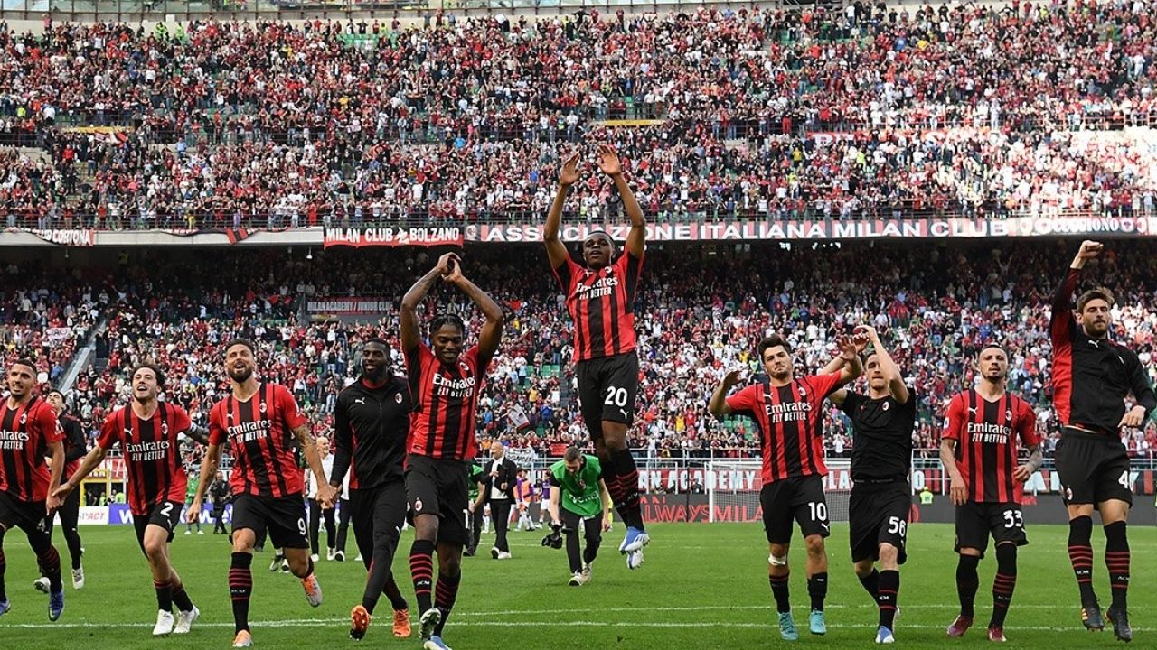 ¡Cerca del Scudetto! Milan se aferra al título al vencer a la Fiorentina con gol de Leao