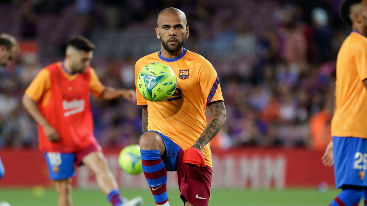 Las emotivas palabras de despedida de Dani Alves tras anunciar su marcha del Barcelona