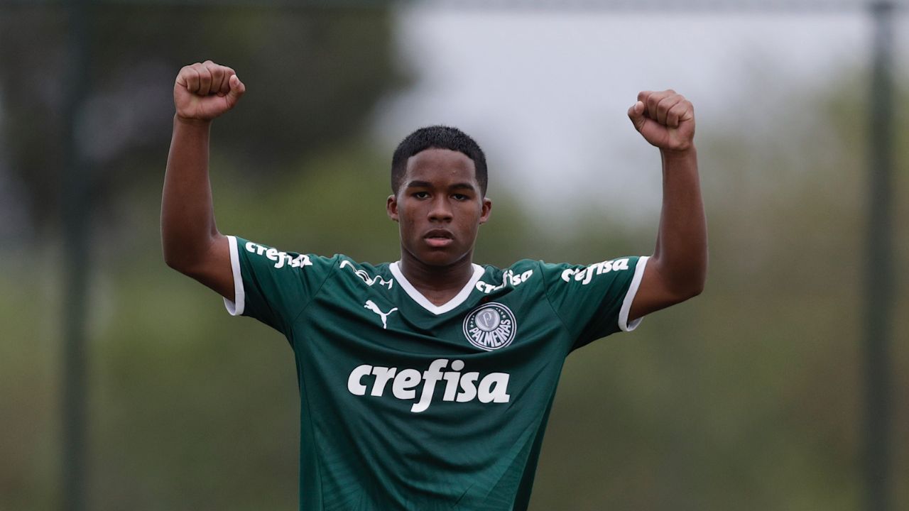Las brutales estadísticas de la joya brasileña de 15 años que busca el Real Madrid y Barcelona