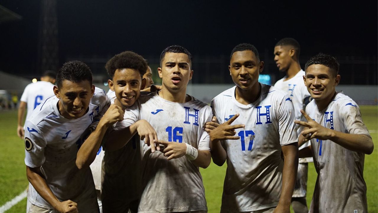 Honduras pasa por encima de Jamaica y logra su boleto a octavos del Premundial de Concacaf