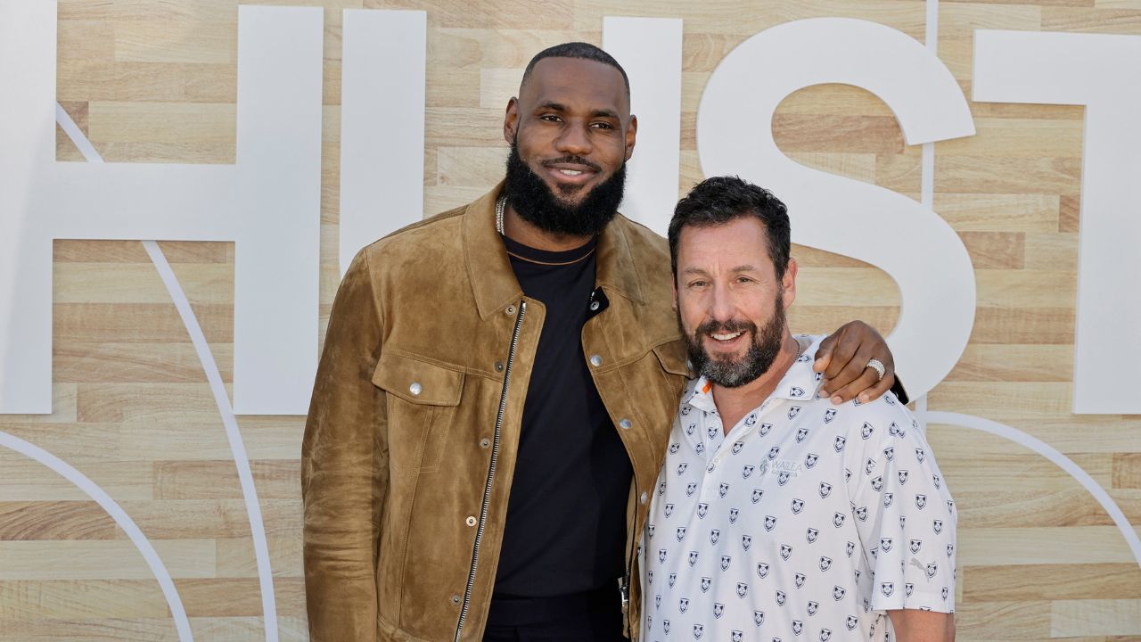¡Una brutalidad! LeBron James entra a un selecto grupo de millonarios según Forbes