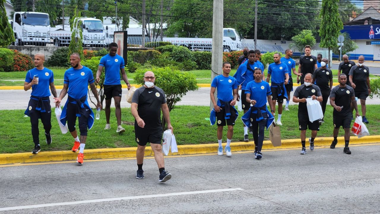Curazao se adelanta a Honduras y arriba antes a San Pedro Sula