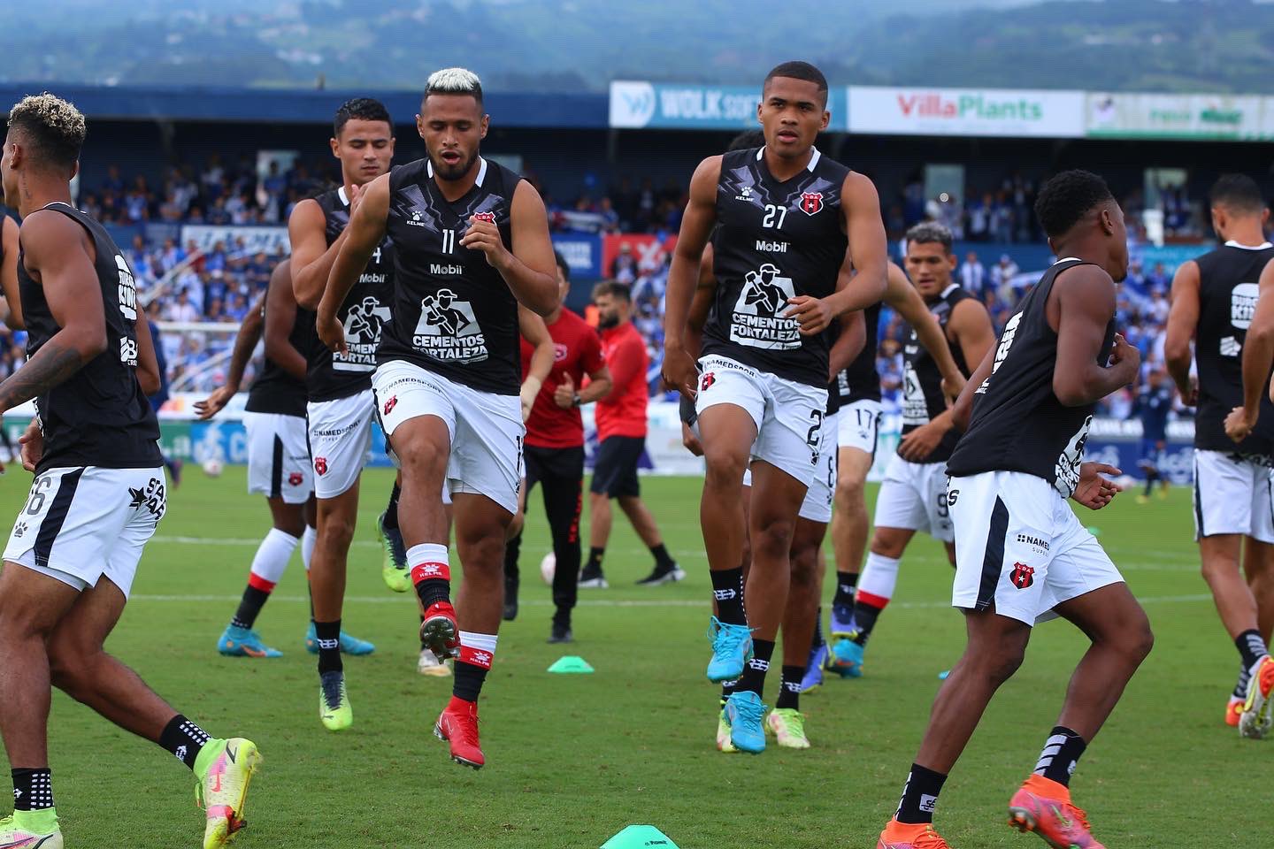 Alex López la tiene cuesta arriba con el Alajuelense tras el primer partido de la final en Costa Rica