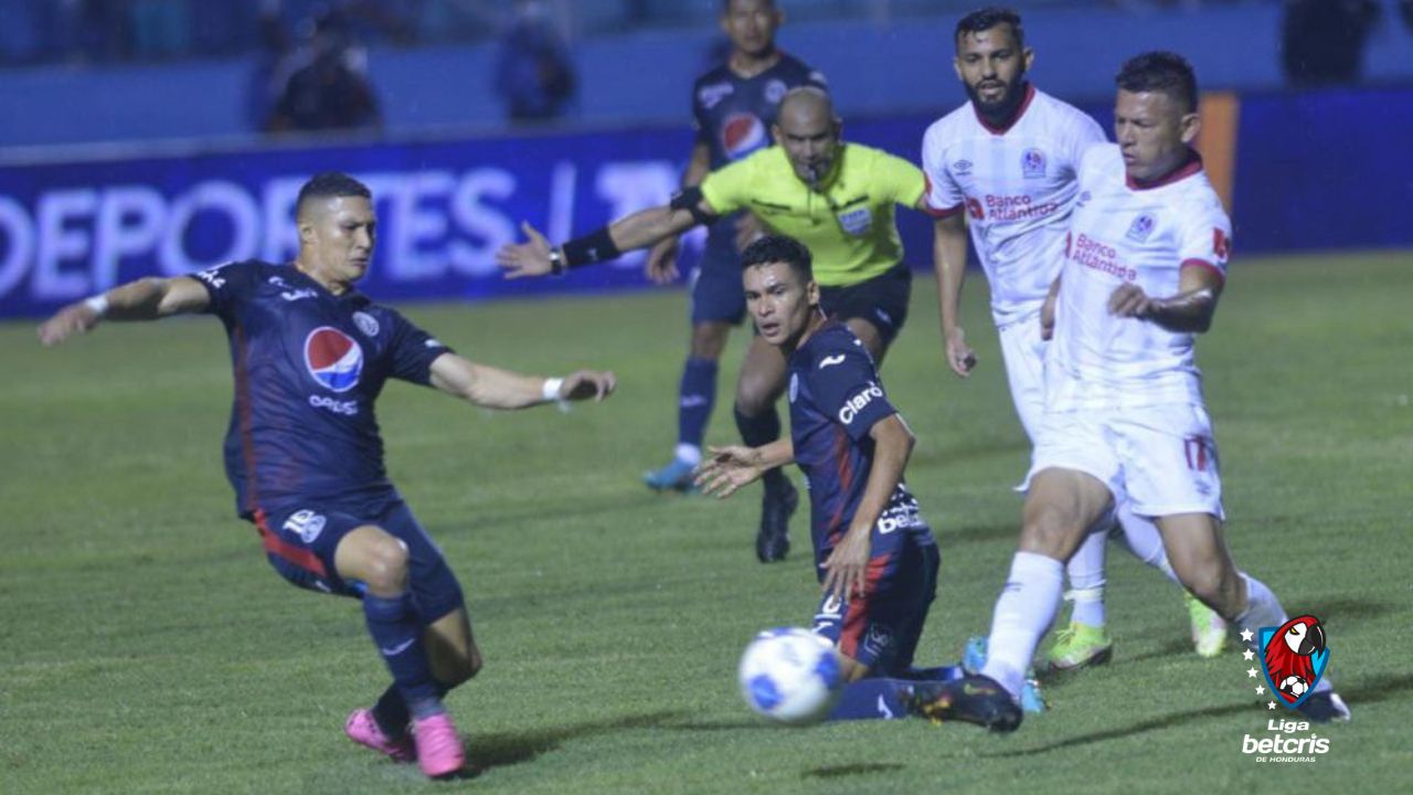 Equipos hondureños incumplen plazo de la Liga Nacional y no presentan su calendario