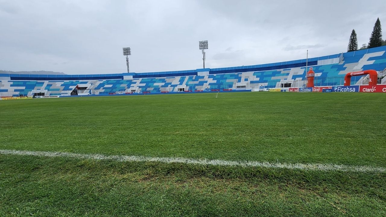 Estadio Nacional Chelato Uclés sufre retraso en trabajos de mejora y cambio de grama