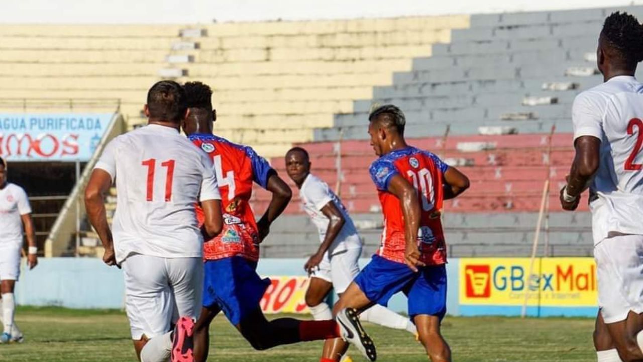 Jugadores hondureños se habrían quedado mojados tras gira en Estados Unidos