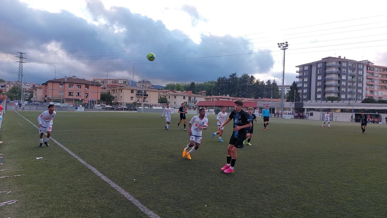 Olimpia remonta ante equipo de Madrid y consigue nuevo triunfo en la Donosti Cup