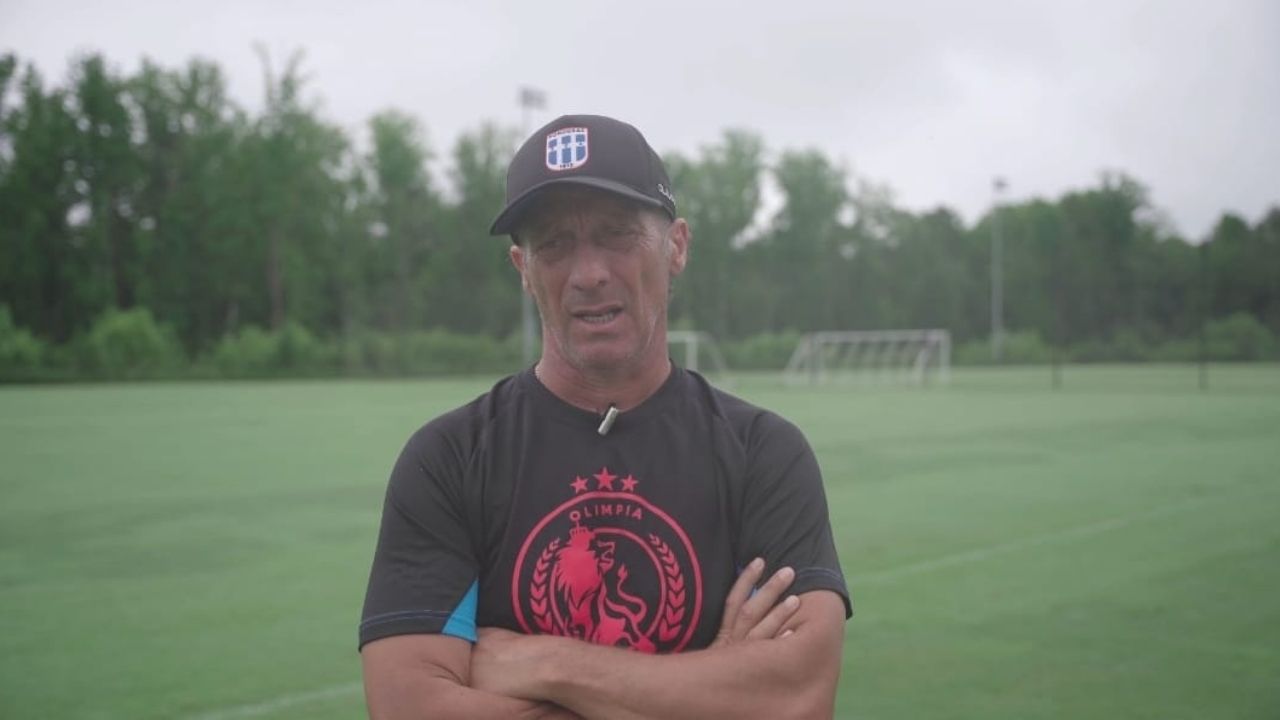 Pedro Troglio le envía mensaje a los jugadores que no pudieron viajar a Estados Unidos por visa