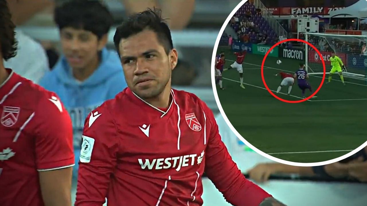 José Escalante se marca un 'autogolazo' inexplicable en el Cavalry de Canadá