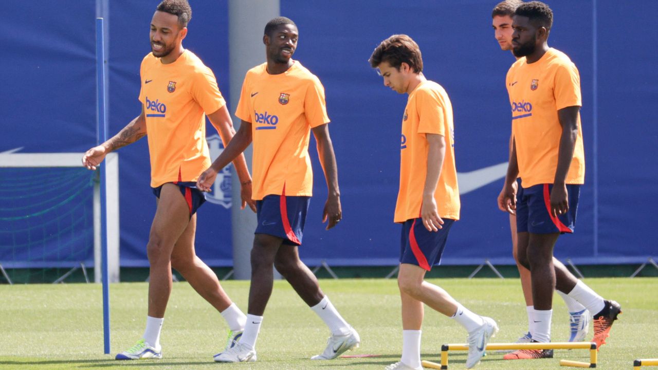 Dembelé todavía no firma la renovación con el Barcelona pero da pistas sobre su futuro