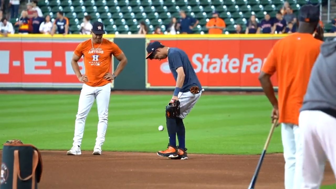 "¡Demasiado talento!", así presumen Los Astros el talento del hondureño Mauricio Dubón
