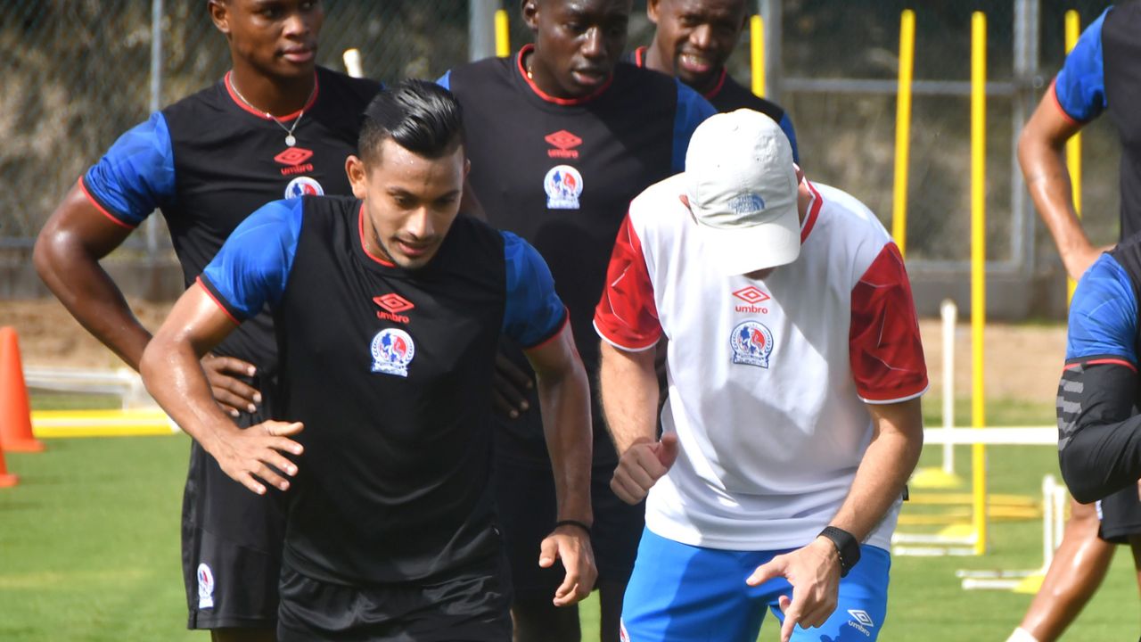 Edwin Rodríguez confiesa que con Lavallén jugó hasta de lateral y cuenta porque están motivados con el regreso de Troglio