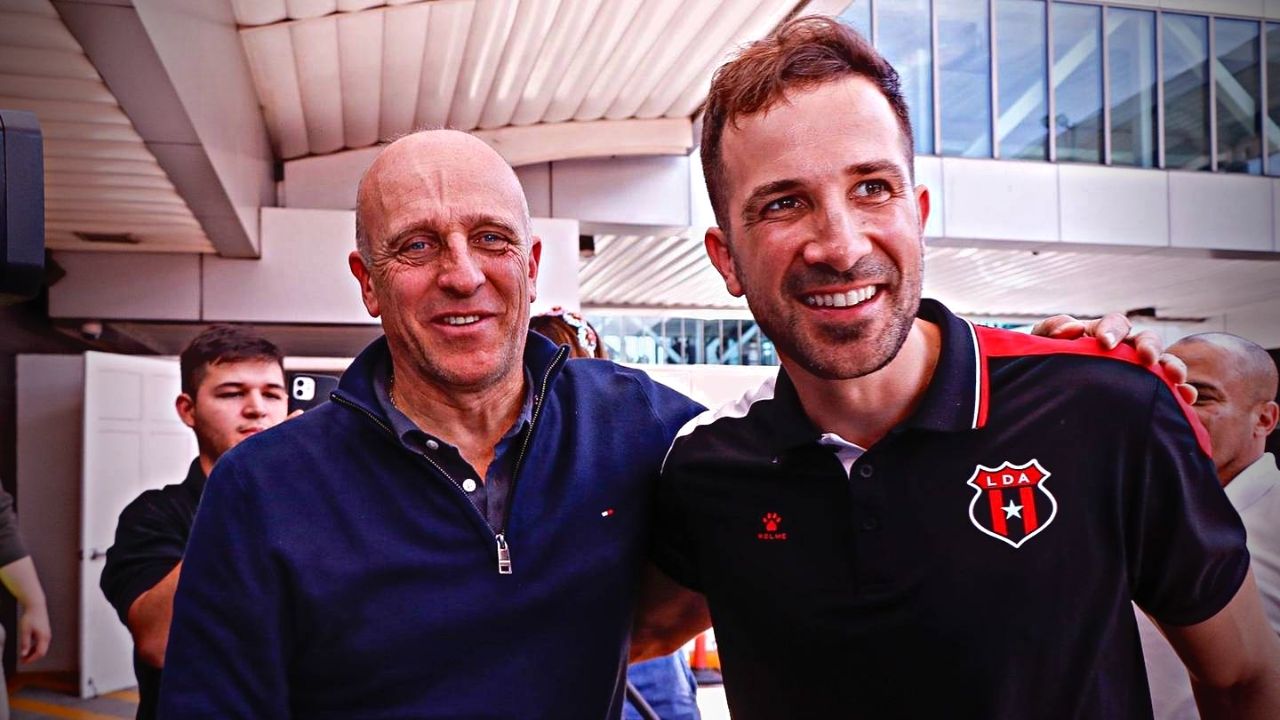 La contundente respuesta de Fabián Coito a sus críticos luego de tomar el reto del Alajuelense