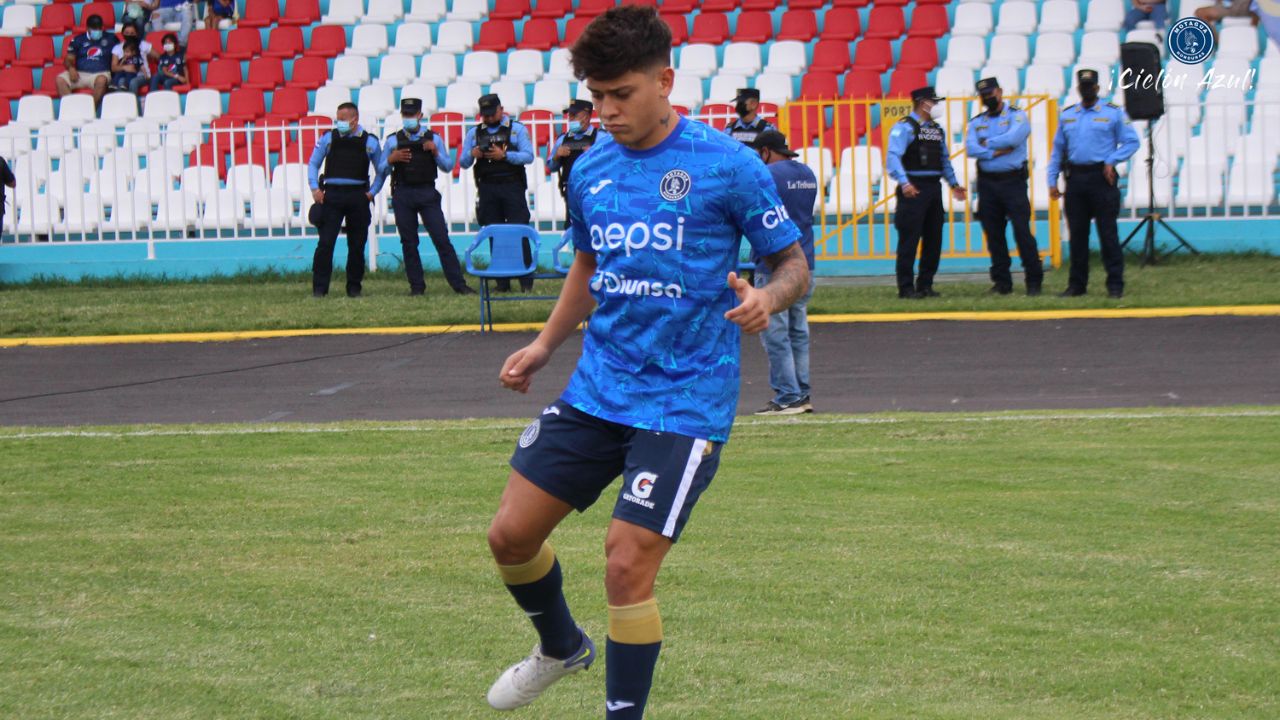 El inesperado número con el que Fabricio Brener debutó en el Motagua