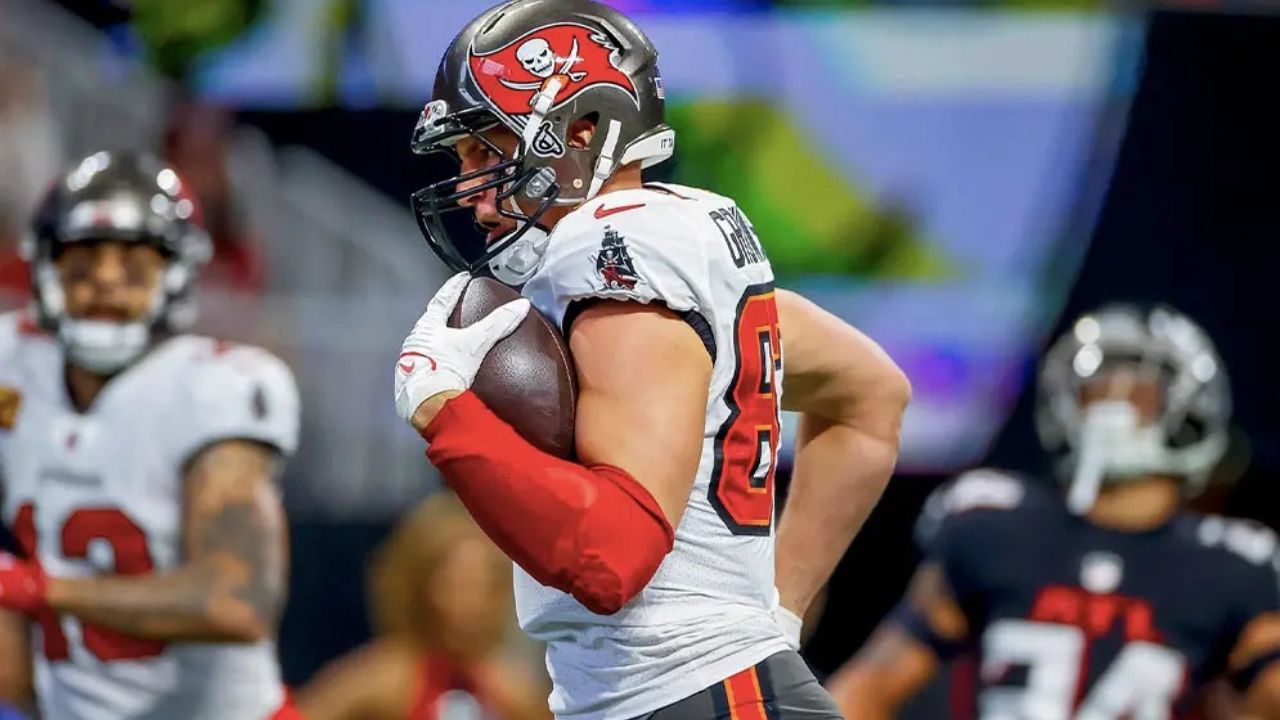Rob Gronkowski está feliz con su retiro de la NFL y haciendo comerciales para la televisión
