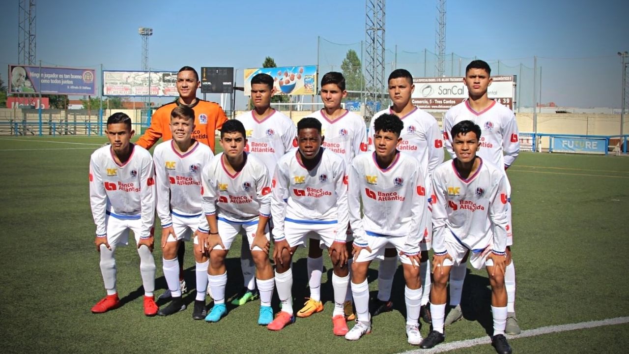 Olimpia golea a equipo español para cerrar preparación previo a prestigioso torneo en Europa