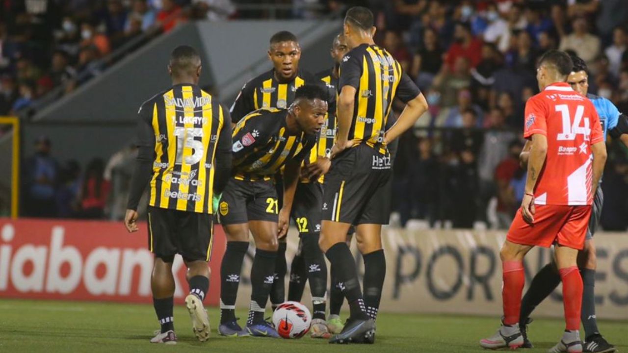 Real Estelí y Real España no pasaron del empate y definirán todo en San Pedro Sula