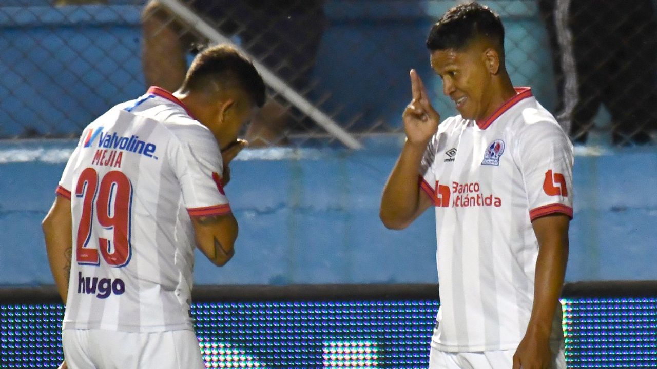 Olimpia obtuvo su segundo triunfo en el torneo tras ganarle sin problemas al Victoria