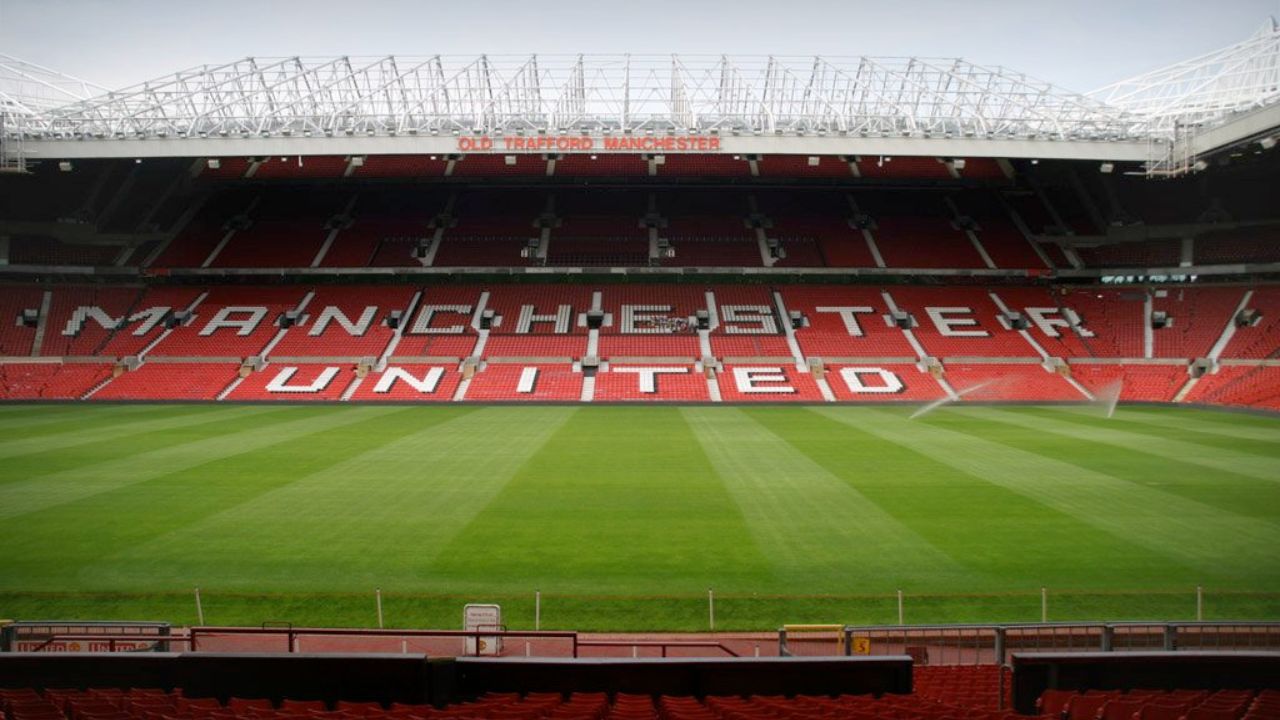 El hombre más rico del Reino Unido interesado en el Manchester United