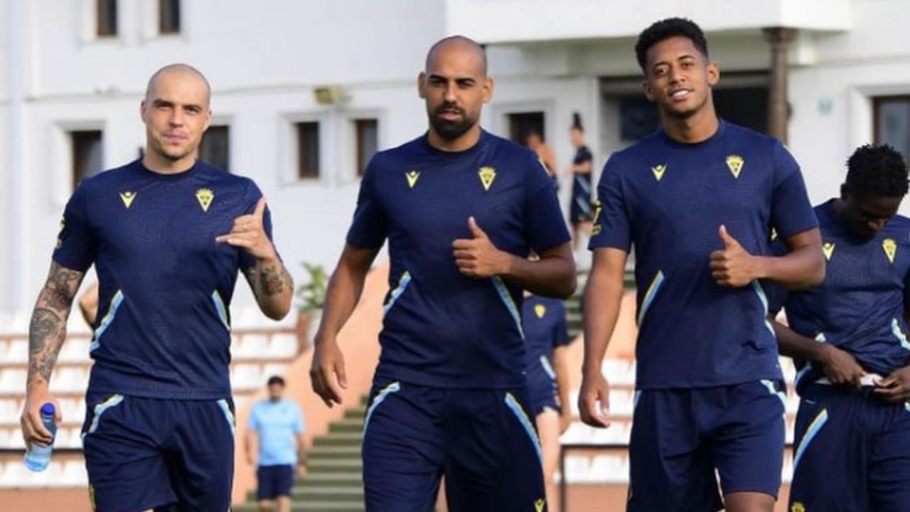 Choco Lozano y Cádiz no quieren esperar más en el estreno del Athletic como visitante
