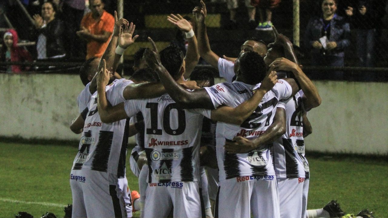 El Diriangén de Nicaragua da la sorpresa y elimina al Comunicaciones, actual campeón de la Liga Concacaf