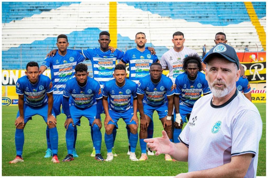Jugador del Victoria abandona la plantilla y emigra: el técnico Fernando Araújo reacciona