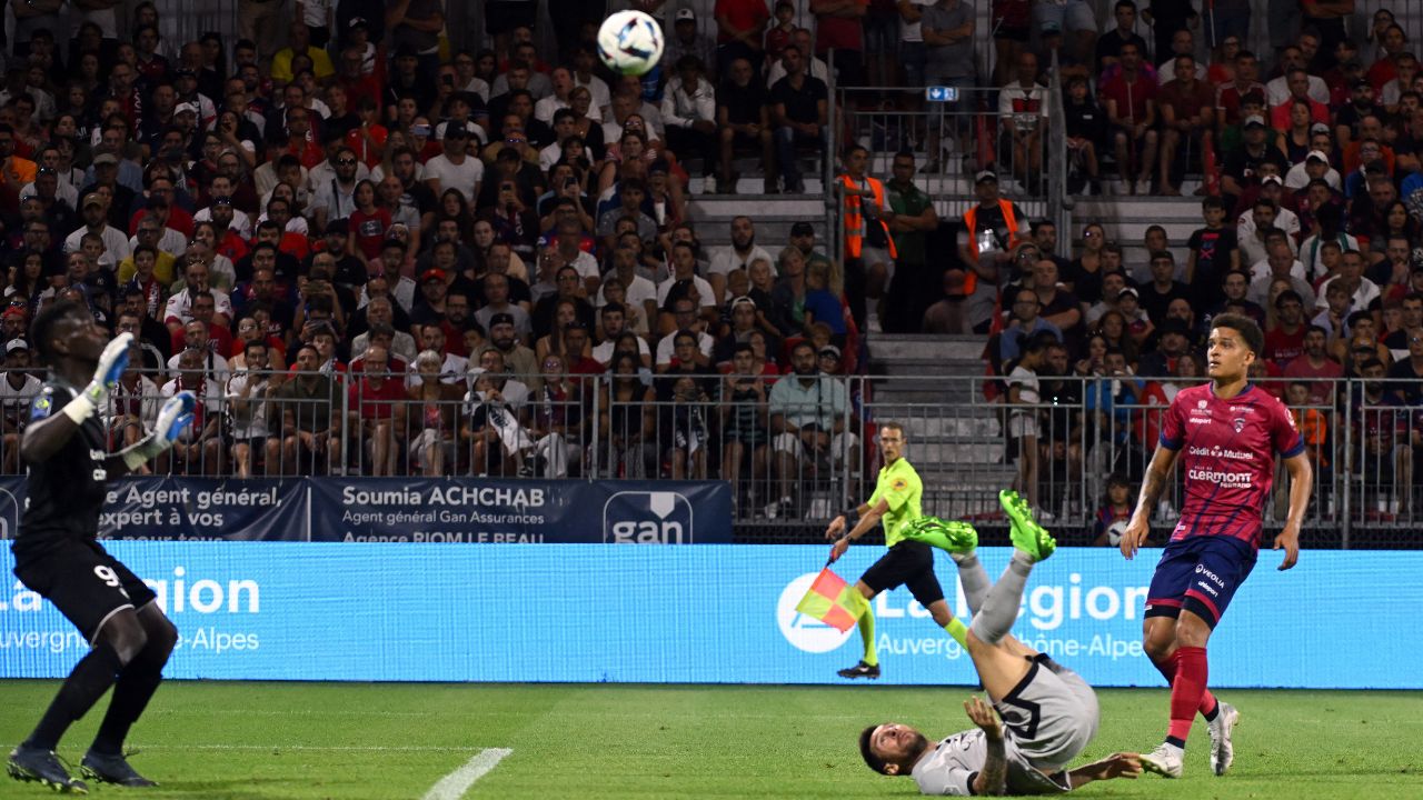 El video del golazo de chilena de Leo Messi en su estreno en la temporada con el PSG en la Ligue 1