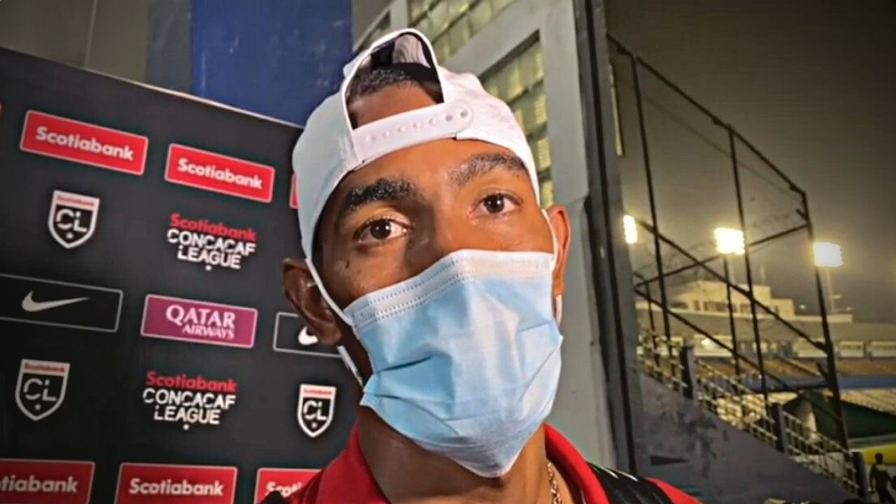 Jerry Bengtson lanza dardo para el arbitraje contra Municipal al cual le deja advertencia