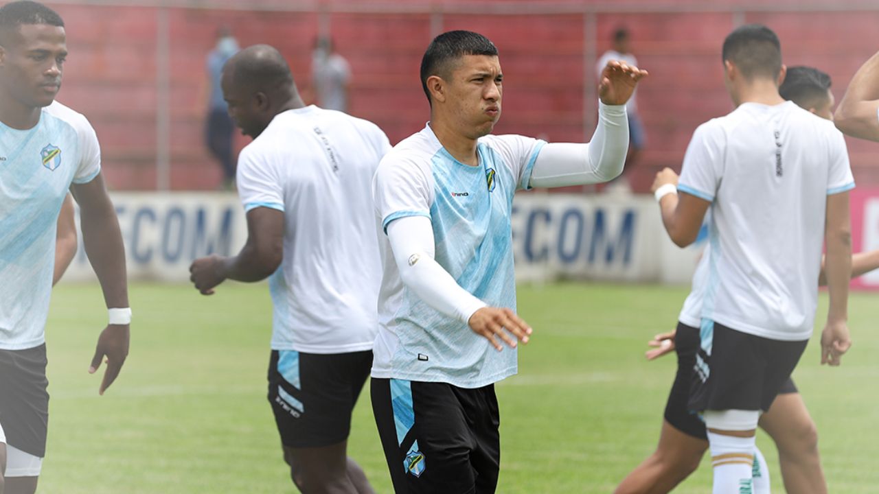 Kevin López genera malas noticias con el Comunicaciones desde Guatemala