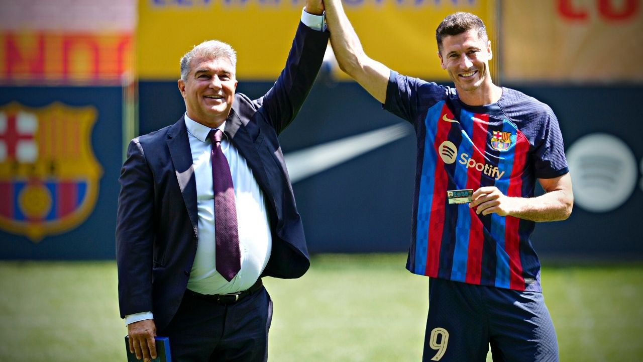 Robert Lewandowski hace historia en su primer día oficial con Barcelona
