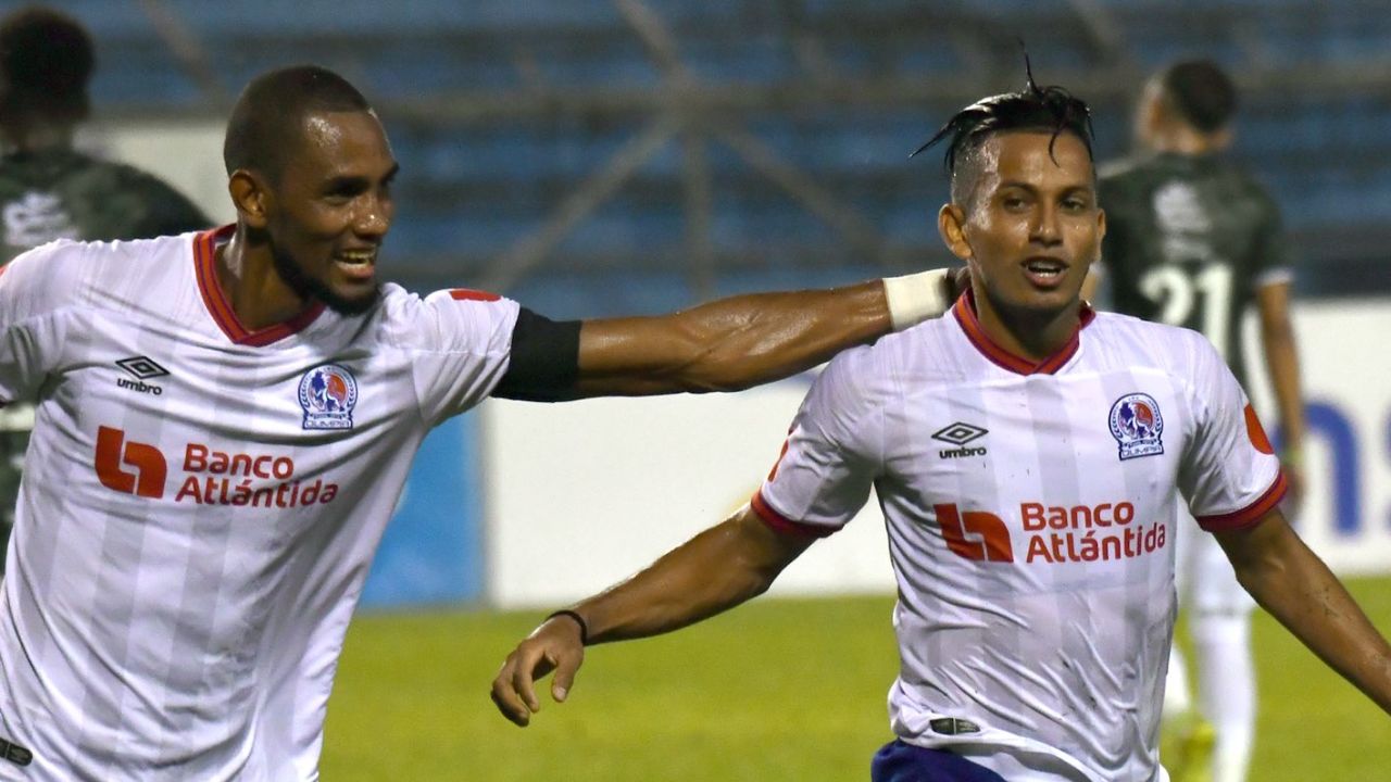 Olimpia se impone con golazos ante Marathón en un vibrante clásico en el Olímpico