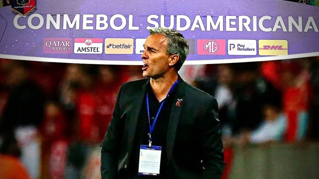 Pablo Lavallén resurge en Copa Sudamericana y lleva a su equipo a fase final