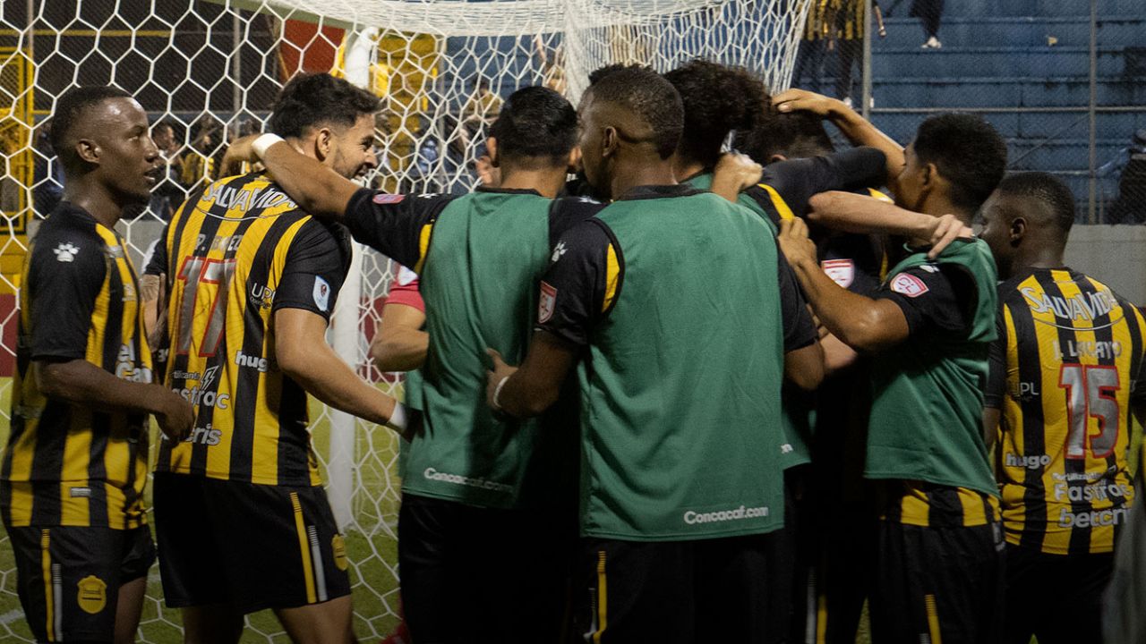 Real España se burla del Real Estelí tras eliminarlo de la Liga Concacaf