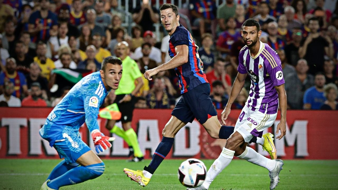 Lewandowski lidera el goleada del Barcelona sobre Real Valladolid con dos golazos