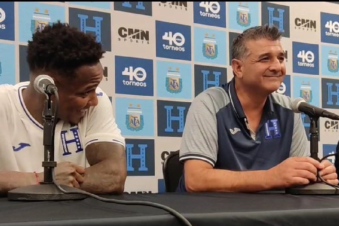 La inesperada respuesta jocosa de Diego Vázquez al comparar a Honduras con Italia tras juego ante Argentina