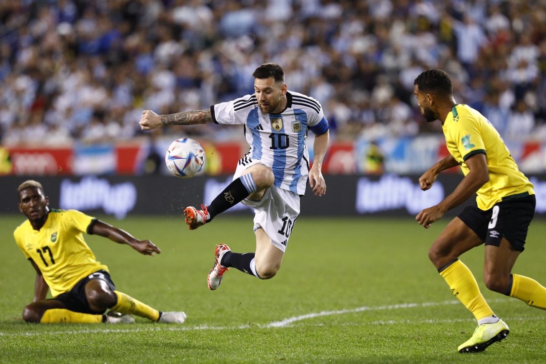 Messi brilla y vuelve a marcar doblete en triunfo de Argentina ante Jamaica previo al Mundial