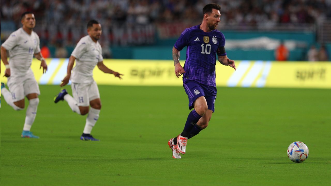Argentina goleó a Honduras con doblete de Messi y un tanto de Lautaro