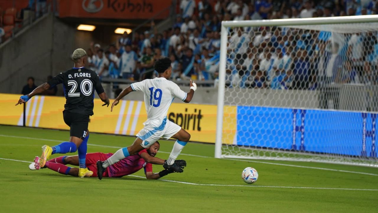 Deiby Flores y su fuerte mensaje a los aficionados que no creen en la selección de Honduras
