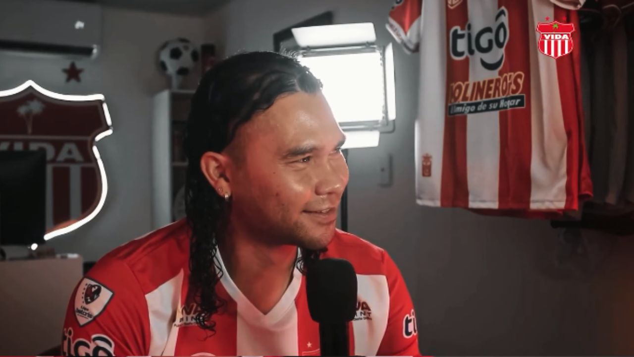 Gullit Peña comenta lo que lo tiene 'enamorado' de la ciudad de La Ceiba