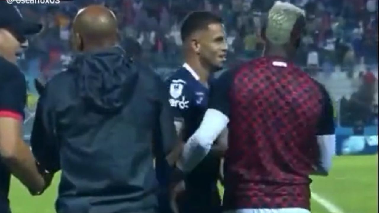 La polémica acción de Marcelo Santos con Brayan Beckeles que pasó desapercibida