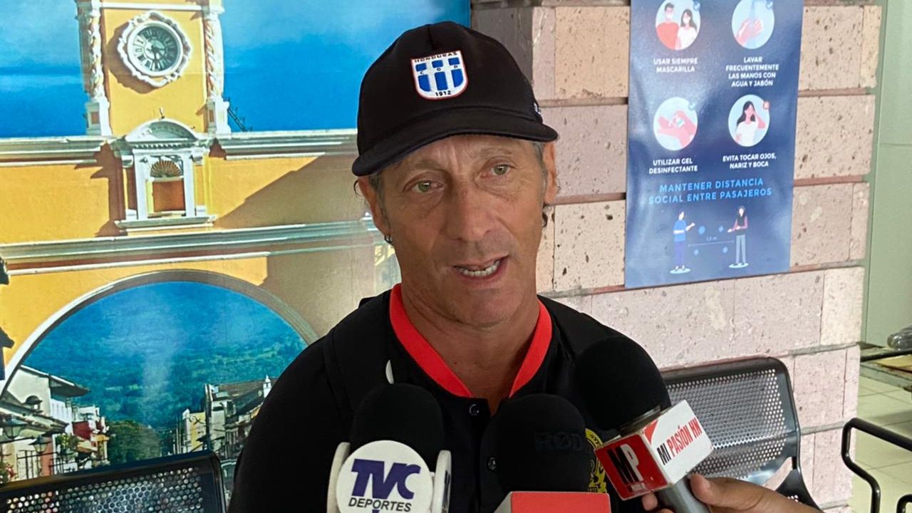Pedro Troglio revela hasta cuándo jugaría Edwin Rodríguez con el Olimpia